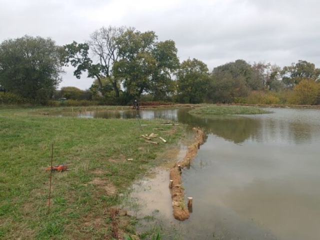 Coir Rolls used for Natural Edging & Habitat Improvement Coir Rolls used for Erosion Control & Habitat Improvement