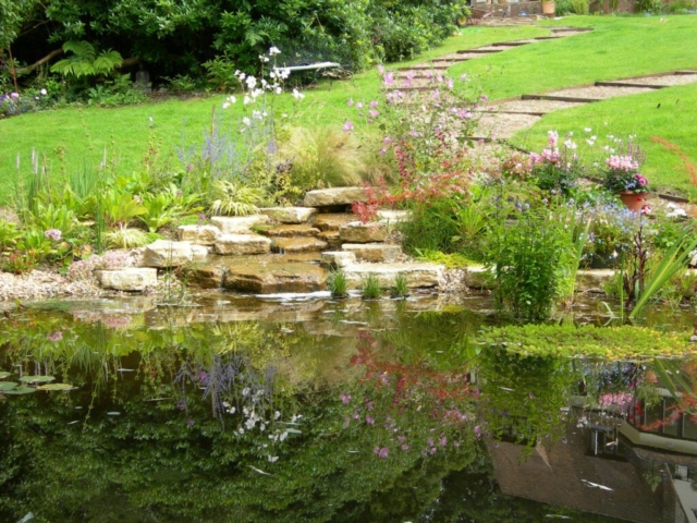Cascade Incorporated to Mitigate Traffic Noise Pond Cascade